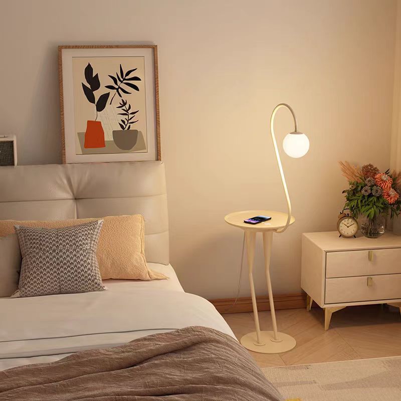 Swan_Floor_Lamp_01