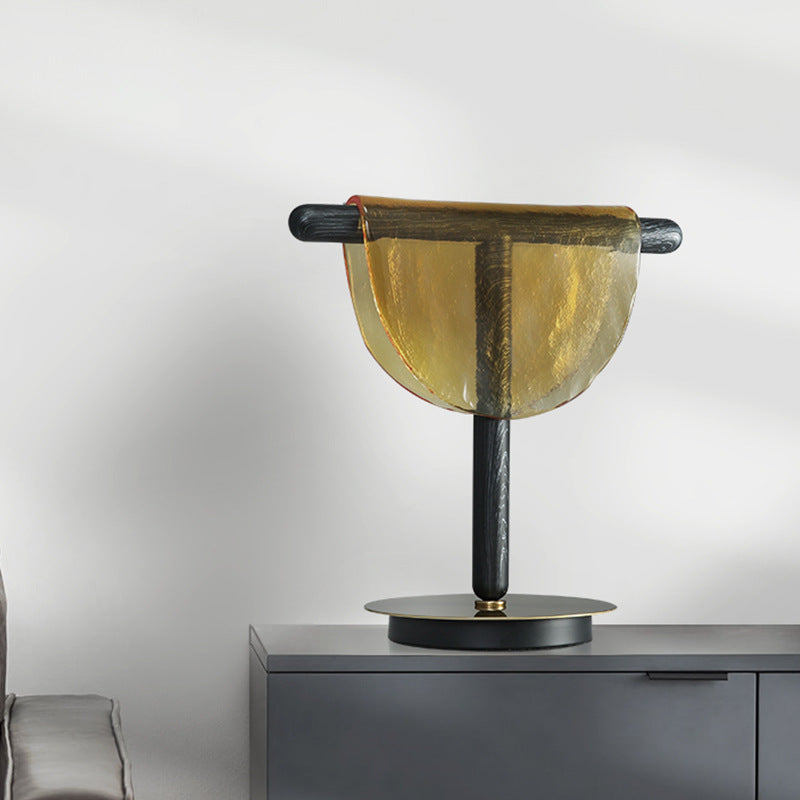 T_Semicircle_Table_Lamp_01