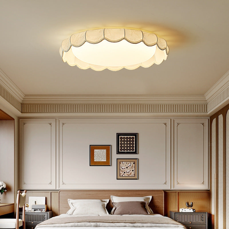 Thalira_Ceiling_Lamp_02