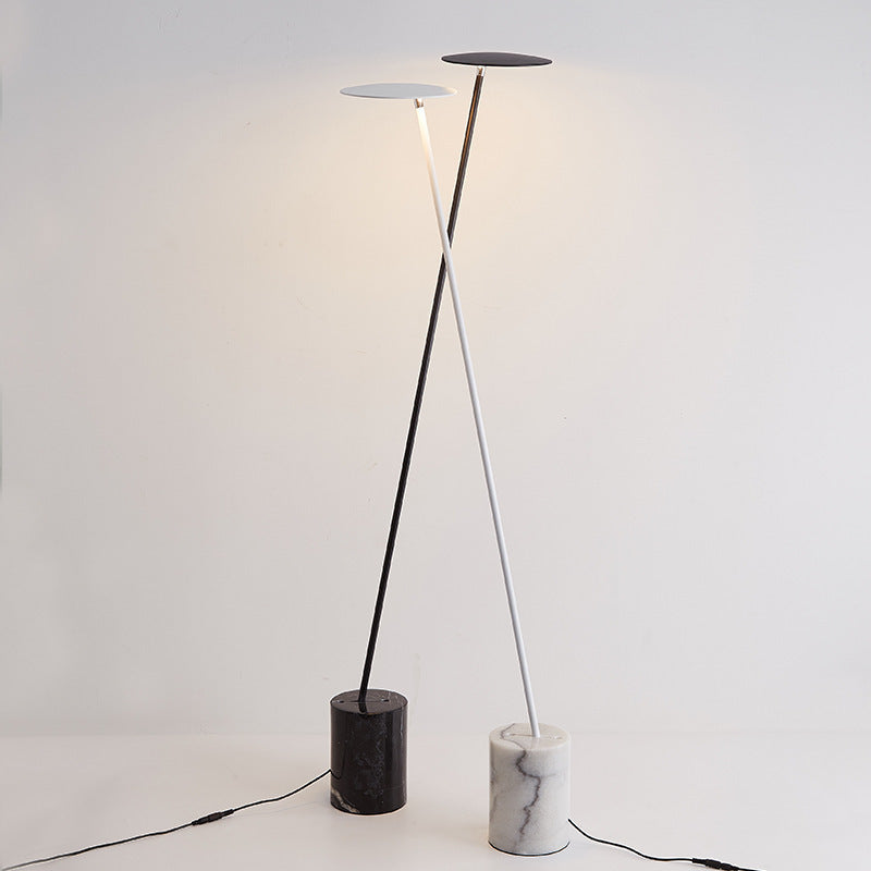 Tharuni_Floor_Lamp_02