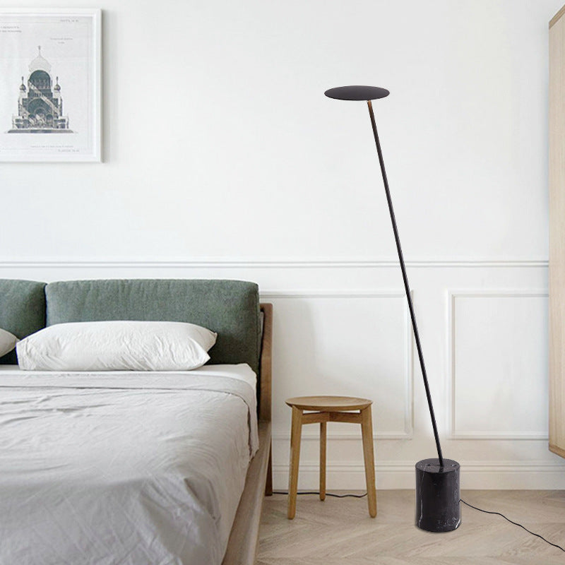 Tharuni_Floor_Lamp_04