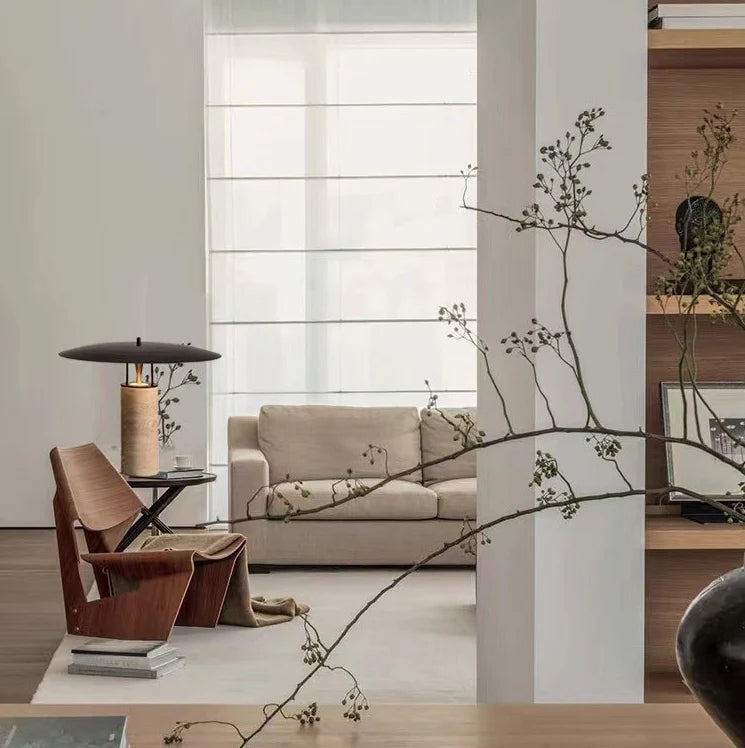 Thousand_Feather_Table_Lamp_08