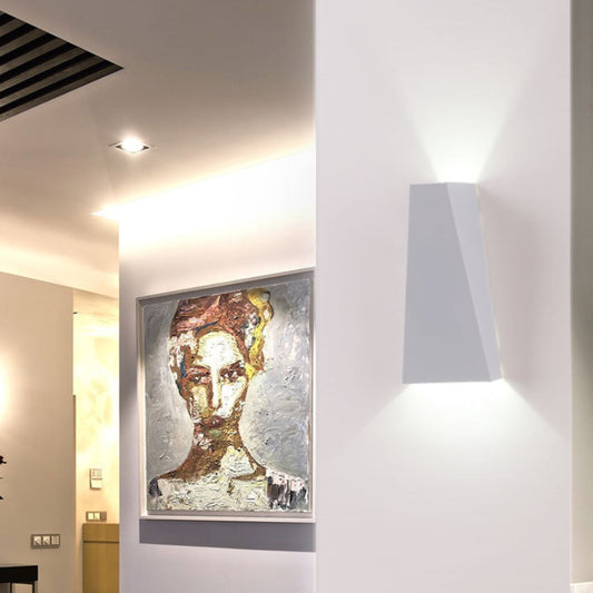 Trapezoidal_LED_Wall_Lamp_01