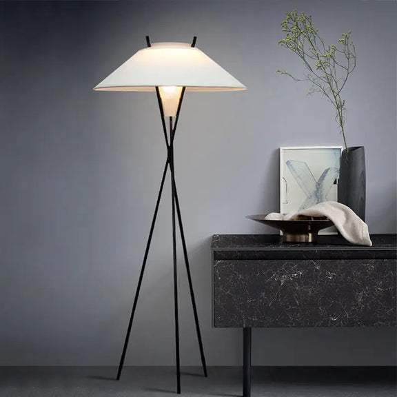 Tripod Saucer Floor Lamp 4