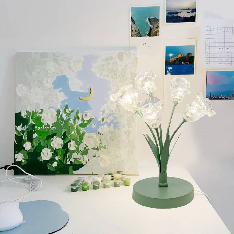 Tulip_Shaped_Table_Lamp_12