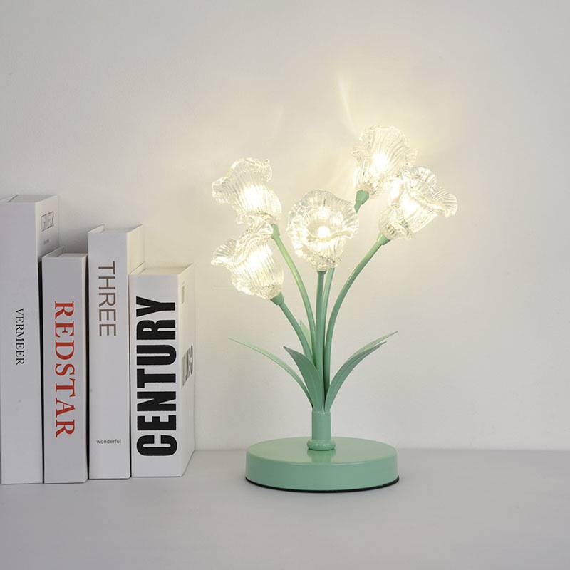 Tulip_Shaped_Table_Lamp_8