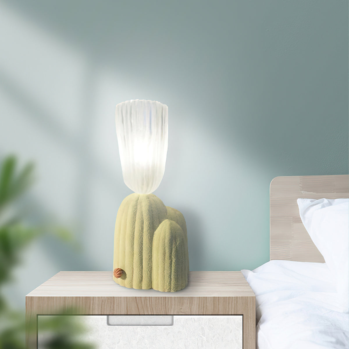 Unique_Cactus_Table_Lamp_2