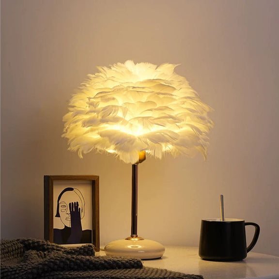 White_Feather_Table_Lamp_3