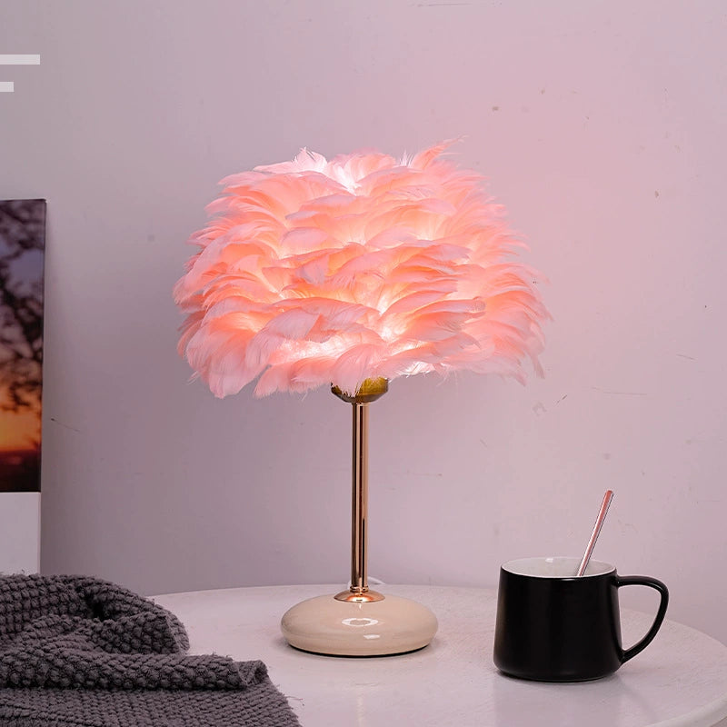 White_Feather_Table_Lamp_4