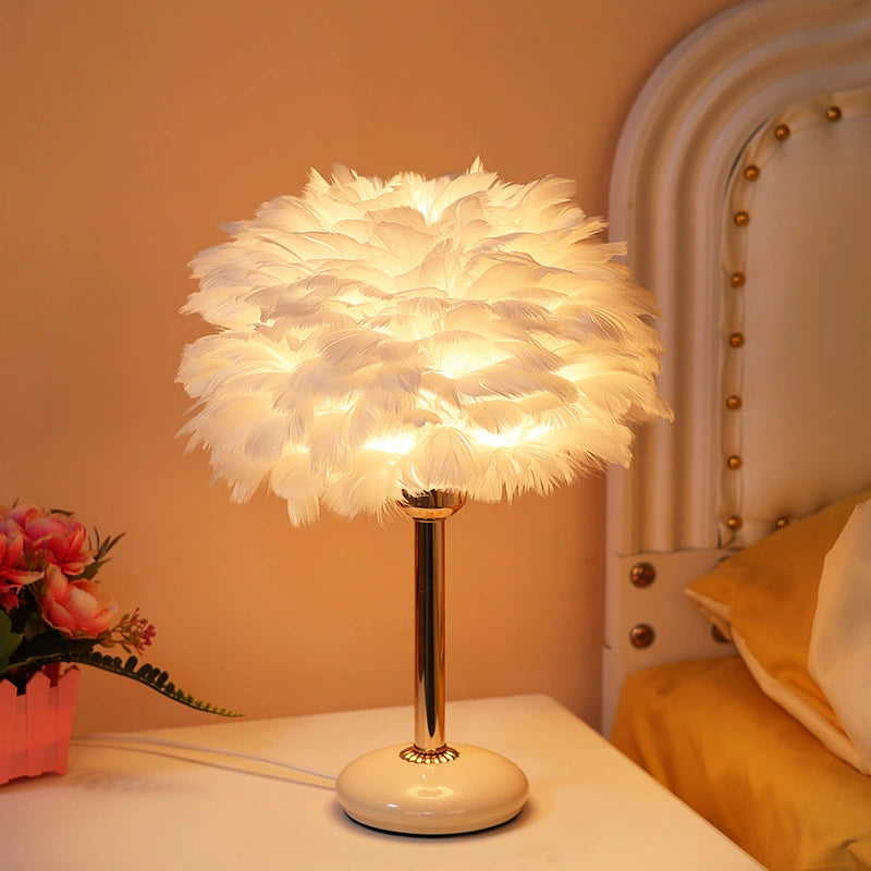 White_Feather_Table_Lamp_6