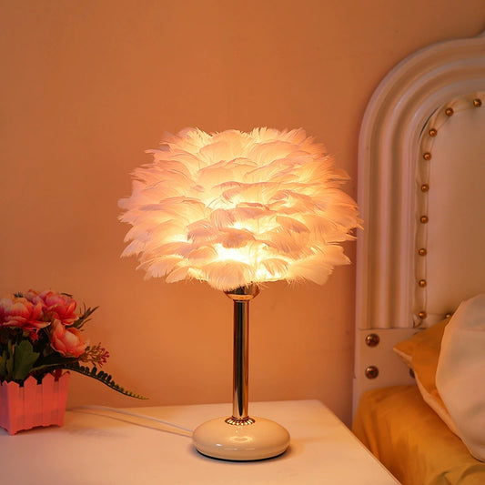 White_Feather_Table_Lamp_7