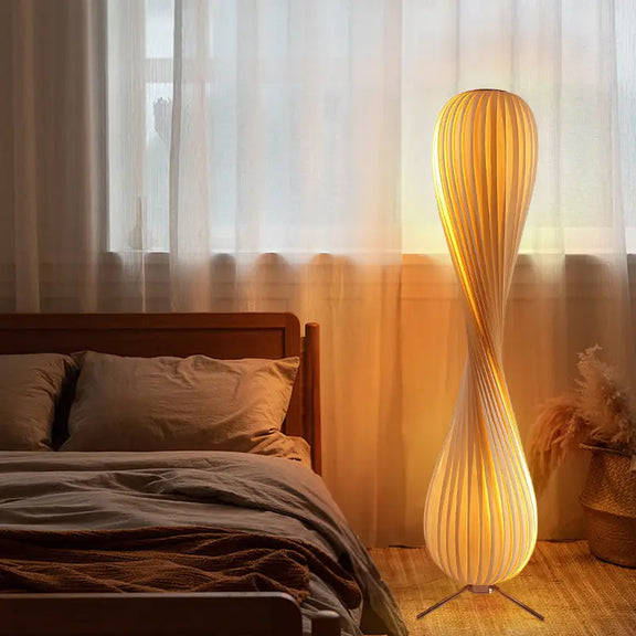 Wood Ruffle Floor Lamp 3