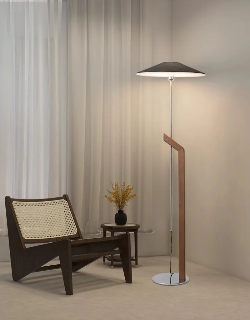 Yockey_Floor_Lamp_08
